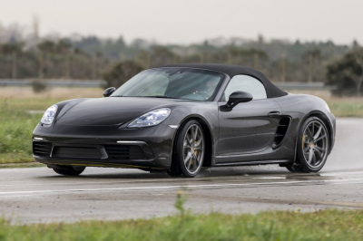 Фото: Porsche Boxster 2017